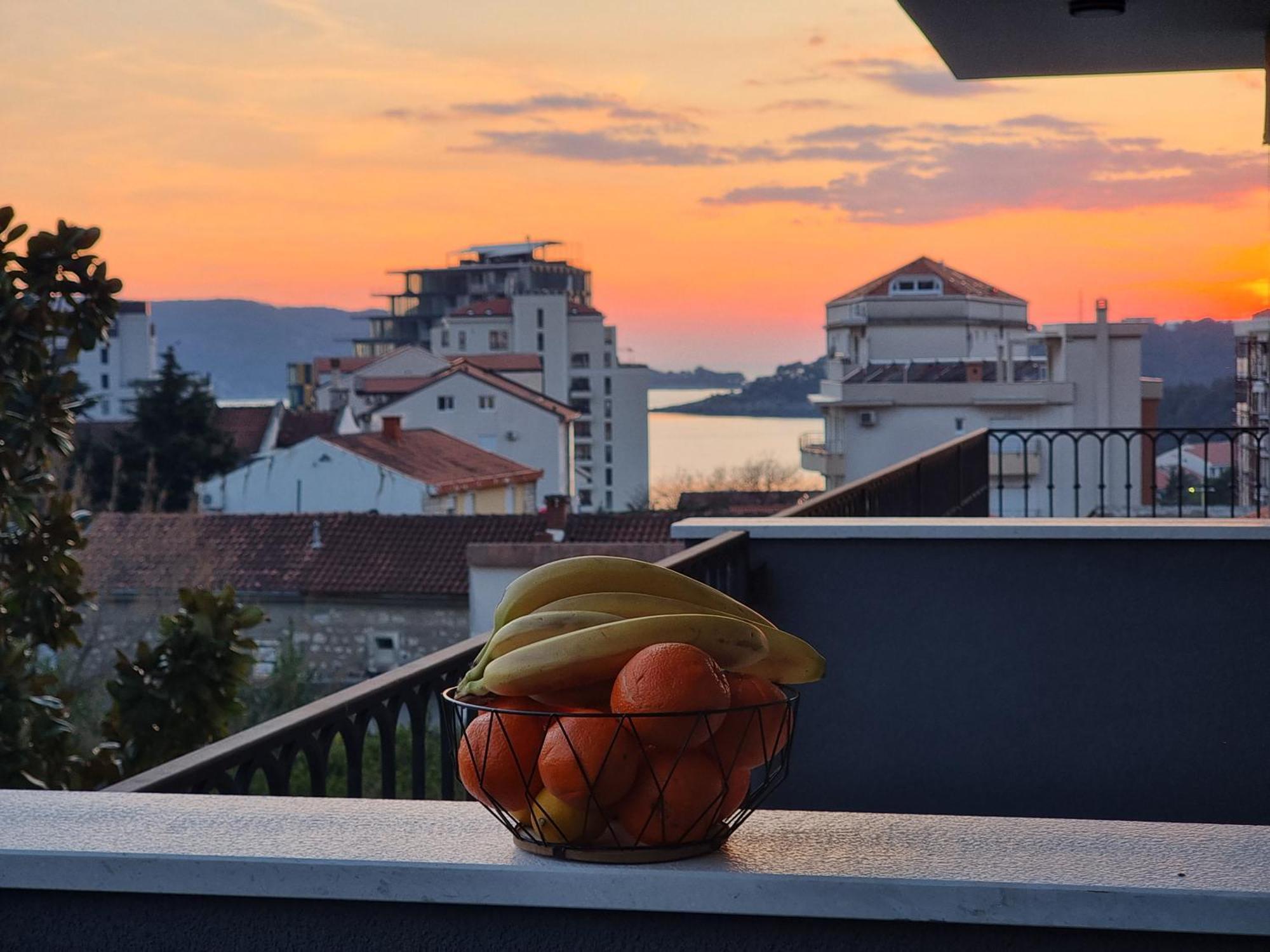 Adriatic Apartments Budva Exterior photo