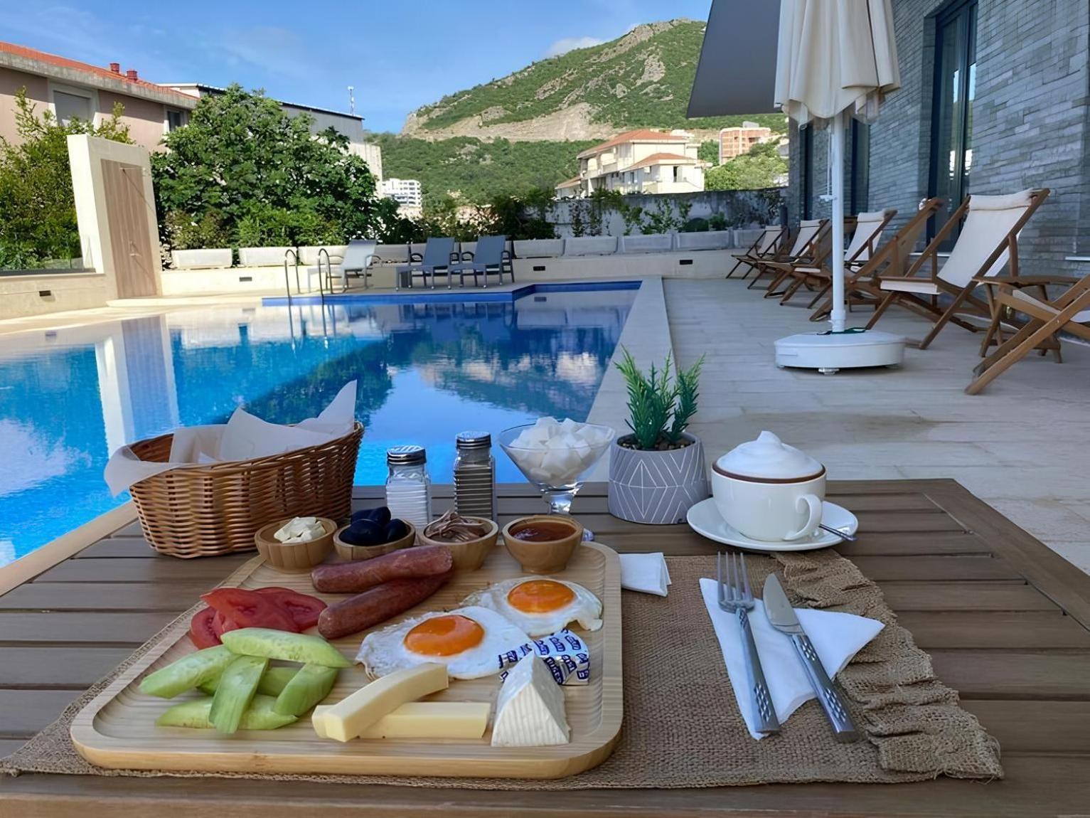Adriatic Apartments Budva Exterior photo